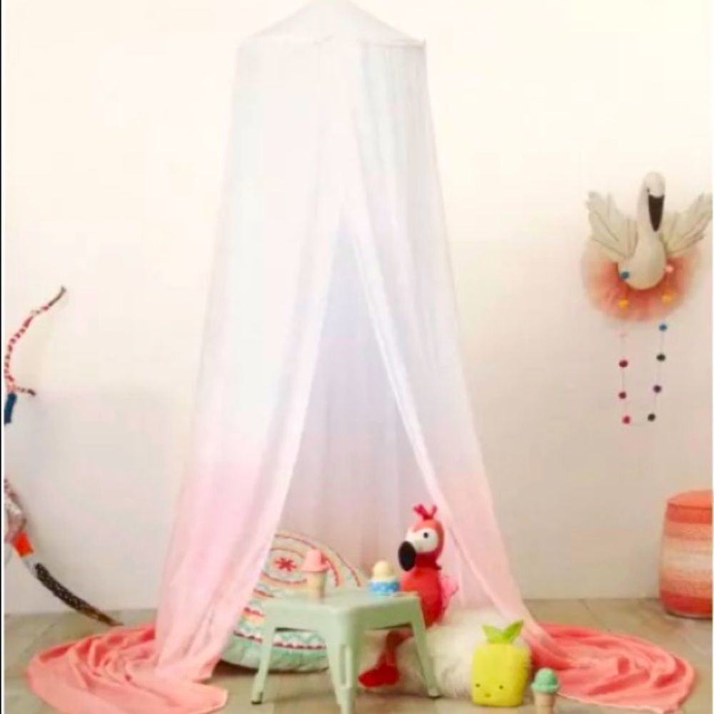 Pillowfort Dip Dye Bed Canopy White/Pink Ombre